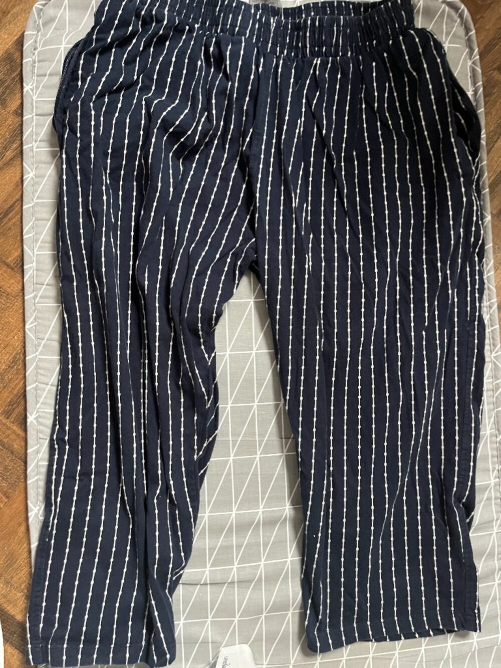 Striped cropped pants